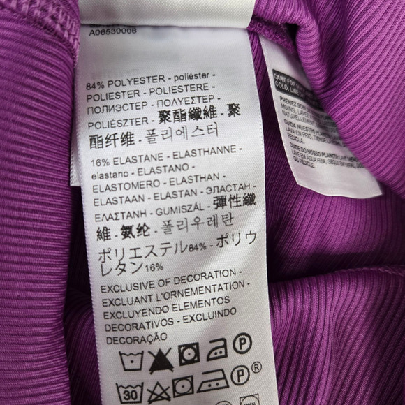 Levi’s Purple Ribbed High Rise Biker Shorts Stretchy Activewear Size Medium - Picture 7 of 9